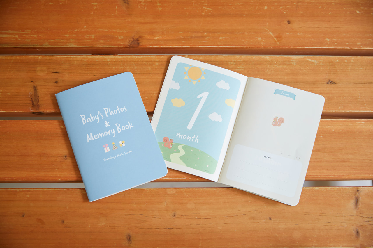 Baby's Photos & Memory Book
